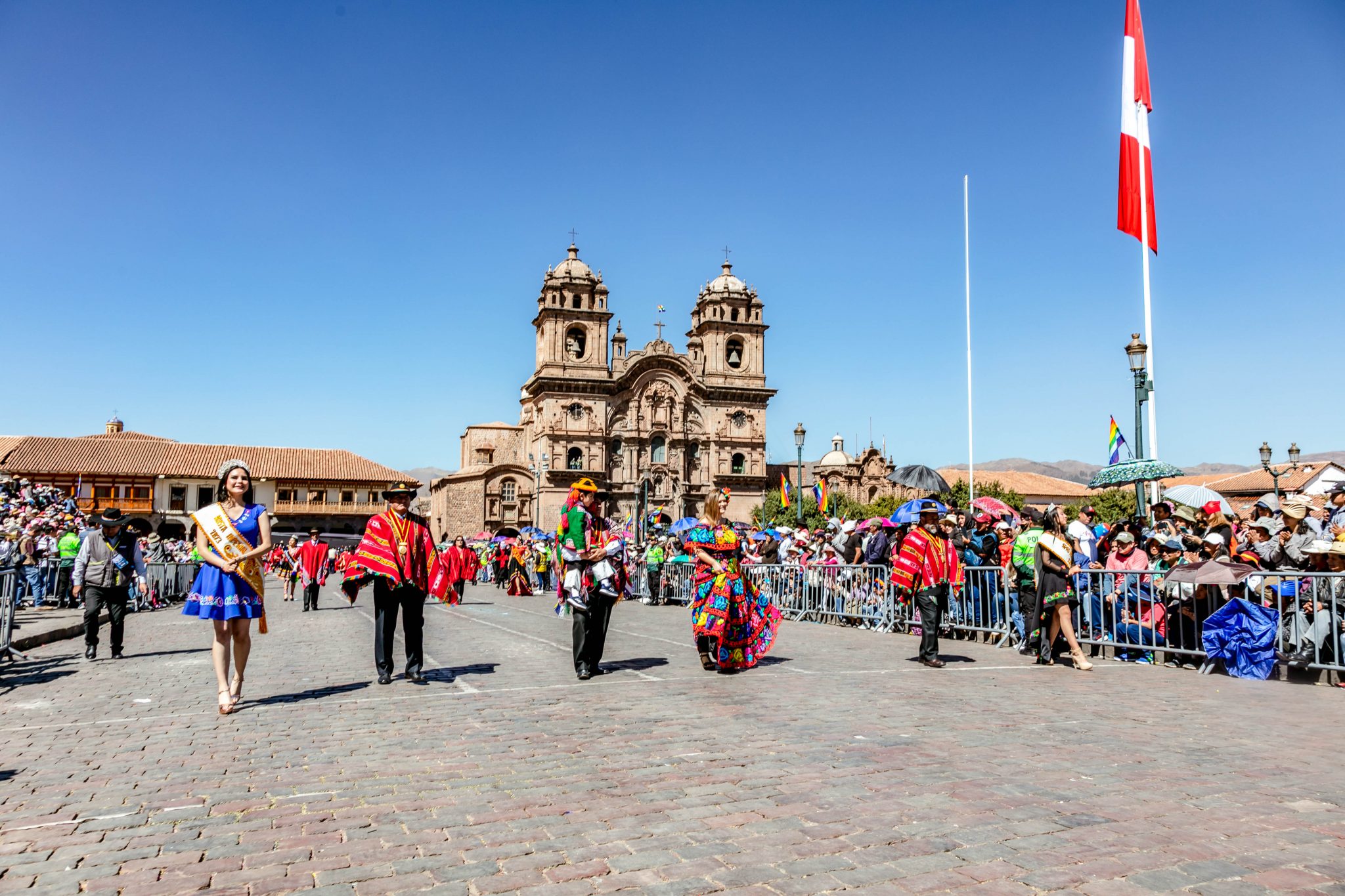 UNADQTC RINDE HOMENAJE A LA CIUDAD DEL CUSCO EN SU MES JUBILAR