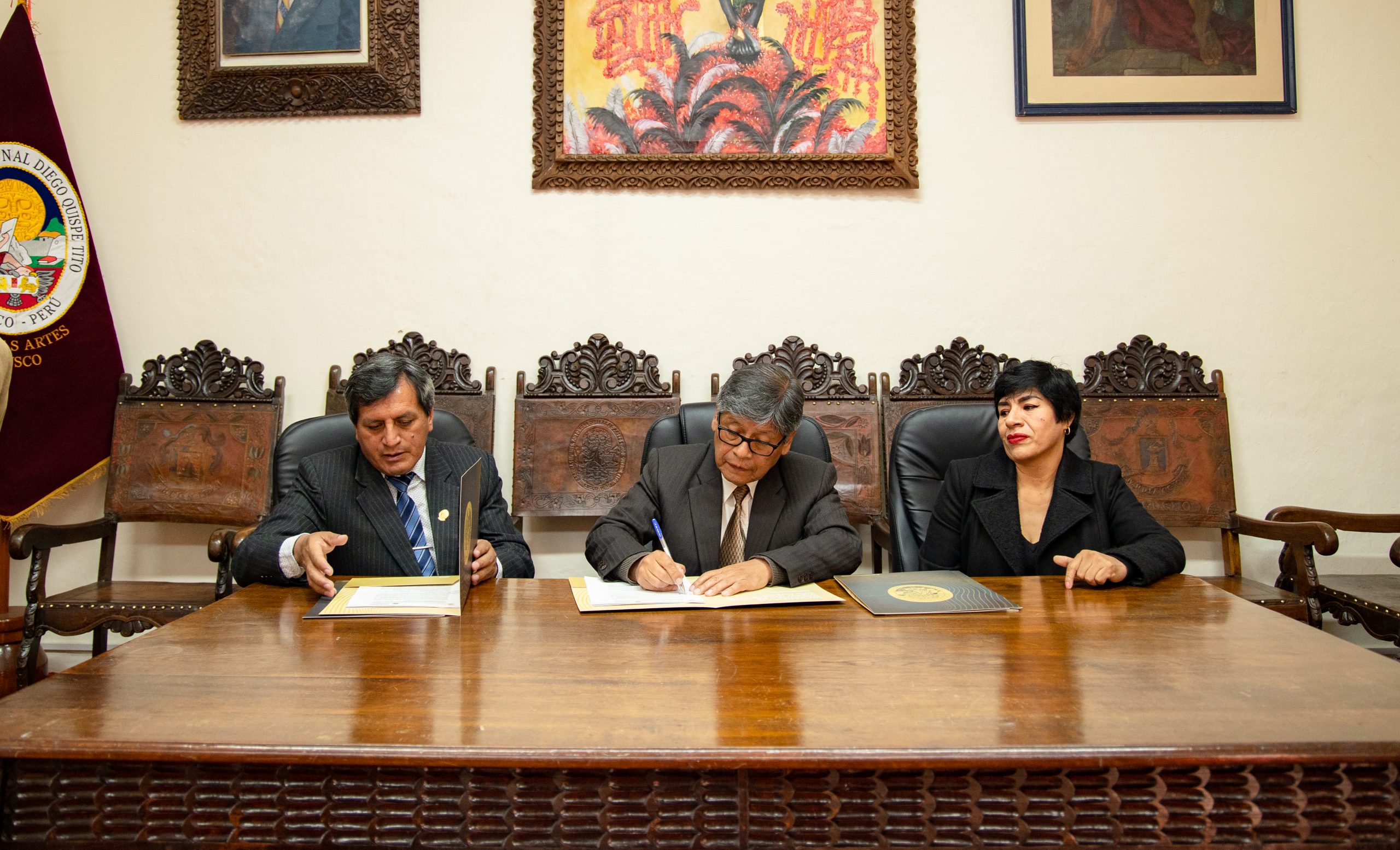 Universidad Nacional de Arte Diego Quispe Tito suscribe convenio con Universidad Amazónica de Madre de Dios.