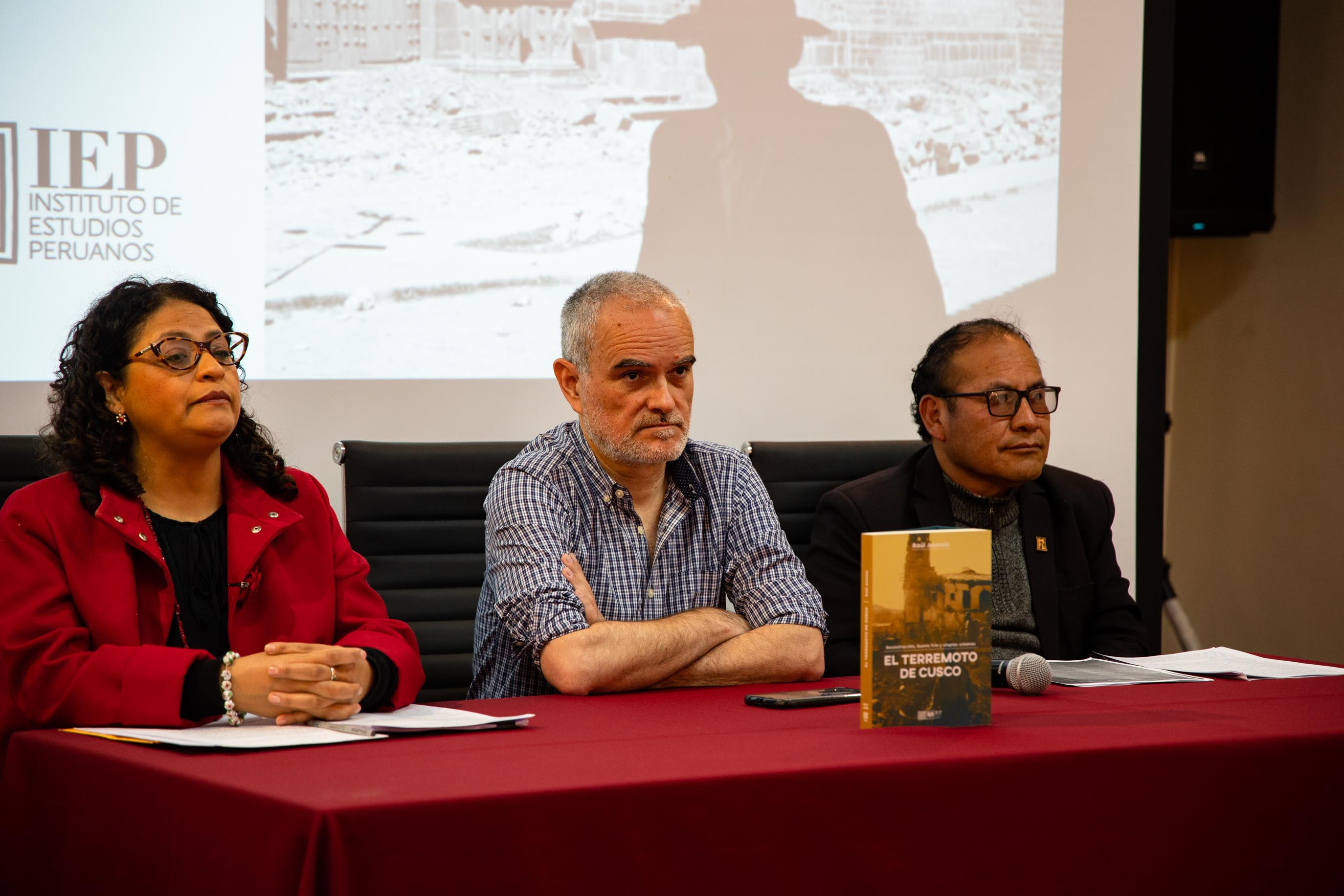 Autor del libro “El terremoto de cusco – reconstrucción, guerra fría y utopías urbanas” compartió conversatorio en la Universidad Nacional de Arte Diego Quispe Tito