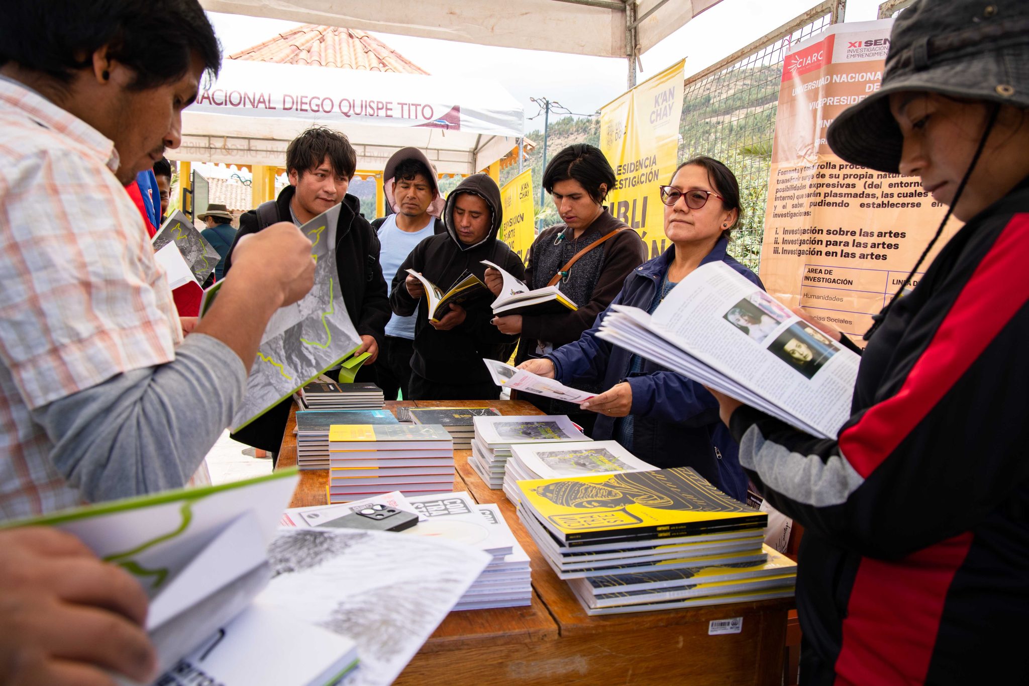 “GRUPO Q’ALLARIY” DE UNIVERSIDAD NACIONAL DE ARTE DIEGO QUISPE TITO SE PROYECTA A NIÑOS DE COMUNIDAD DE SAN JERÓNIMO