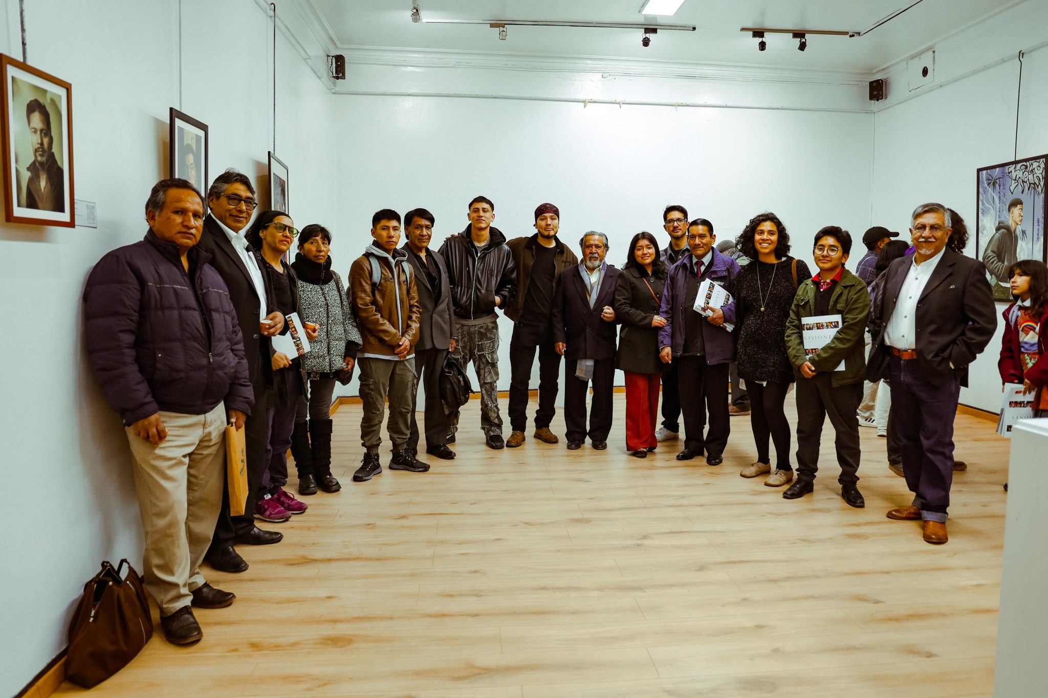 “VISIONES: AUTORRETRATOS Y LENGUAJES DEL ARTE” REUNE A 22 ARTISTAS EN SALA 1 DEL MUSEO DE ARTE CONTEMPORÁNEO