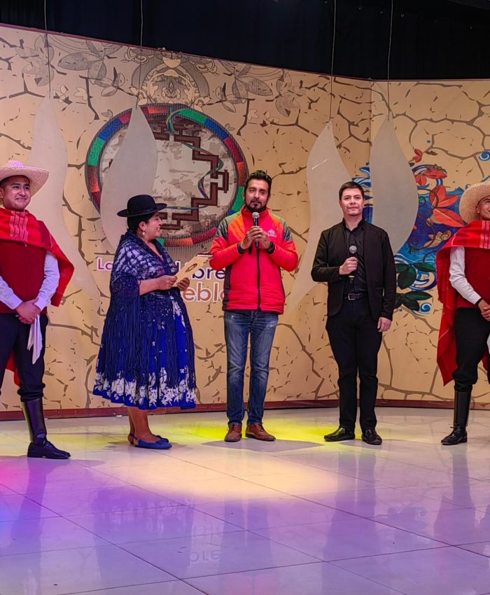 Exitosa presentación del Ballet Artístico de la UNADQTC en la ciudad de El Alto, Bolivia