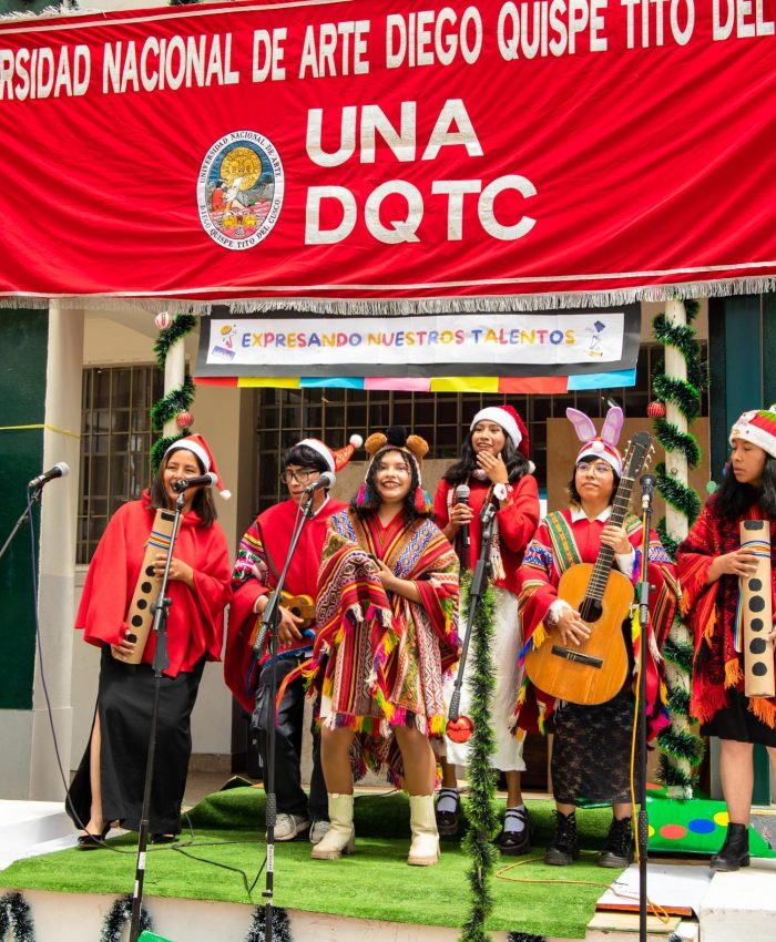 UNIVERSIDAD NACIONAL DE ARTE ORGANIZA COMPARTIR NAVIDEÑO PARA SEDE CENTRAL Y DESCONCENTRADAS DE CALCA Y CHECACUPE