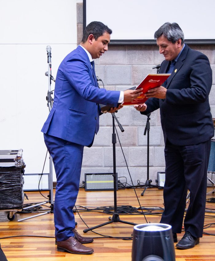 Universidad Nacional de Arte recibe reconocimiento de Tramusa S.A. por su alianza estratégica durante el 2024