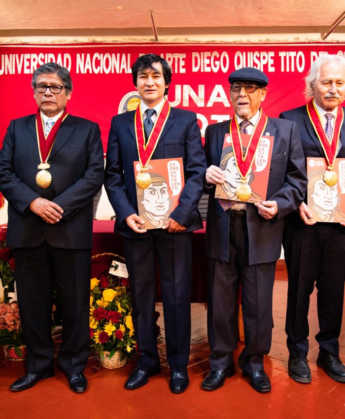 Medallas para Guido Guevara, Pablo Seminario y Orquesta Sinfónica de la Dirección Desconcentrada de Cultura del Cusco