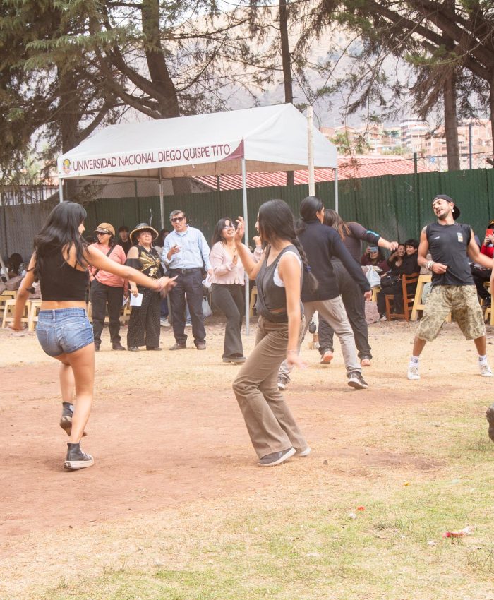 MAÑANA MARTES INAUGURAN EXPOSICIÓN PICTÓRICA ARTE SIN FRONTERAS ORGANIZADA POR UNIVERSIDAD NACIONAL DE ARTE DIEGO QUISPE TITO