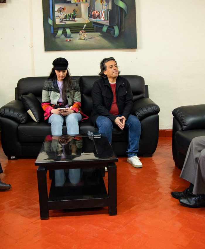 No vengo a ofrecer, sino a trabajar, señala congresista Málaga en reunión con autoridades de la Universidad Nacional de Arte Diego Quispe Tito del Cusco.