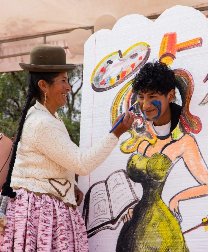 Arte y tradición en el bautizo de “cachimbos”.