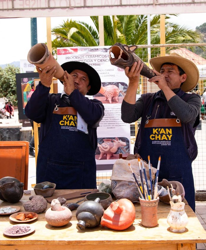 Exposición de artes visuales y muestra de arte en vivo en Checacupe y Calca