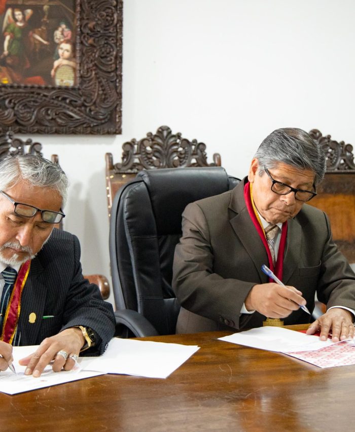 UNIVERSIDAD NACIONAL DE ARTE DIEGO QUISPE TITO Y UNIVERSIDAD NACIONAL DE SAN ANTONIO ABAD SUSCRIBEN CONVENIO DE COOPERACIÓN