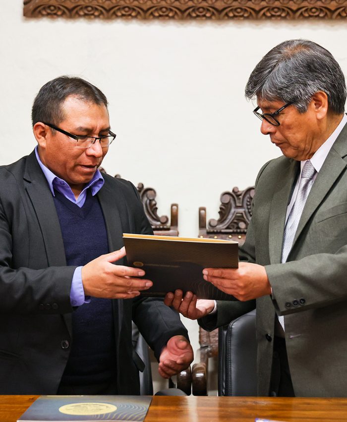 Universidad Nacional de Arte Diego Quispe Tito e Instituto Hatun Panaka firman convenio para fortalecer identidad cultural