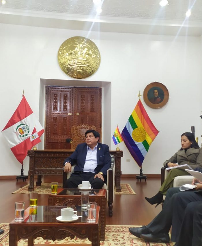 Autoridades de Universidad Nacional DE Arte Diego Quispe Tito se reúnen con alcalde del Cusco