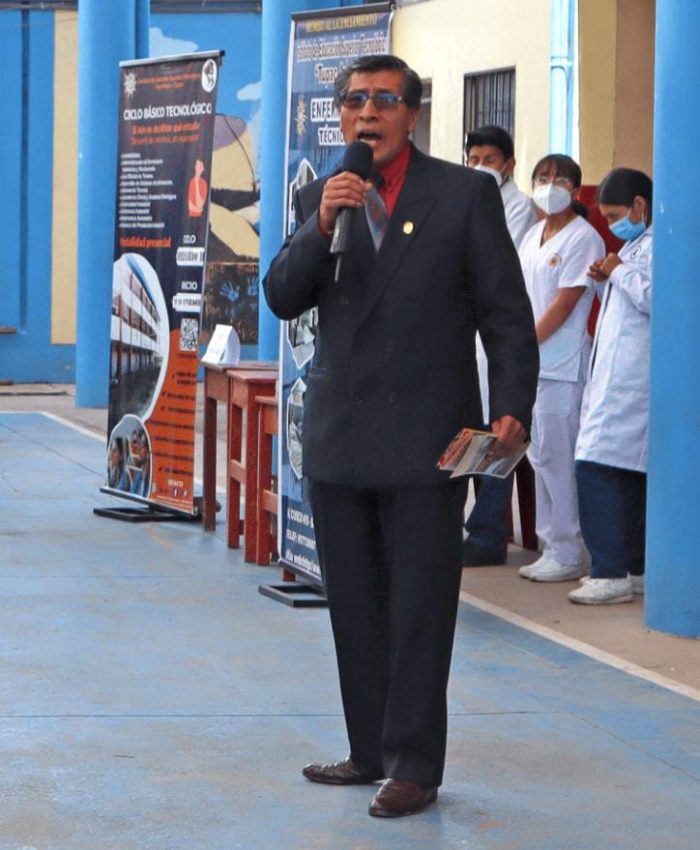 Aprueban Comisión Evaluadora de Concurso Público para contratación de personal docente y apoyo administrativo en Escuela Superior Autónoma de Bellas artes hoy Universidad Nacional de Arte