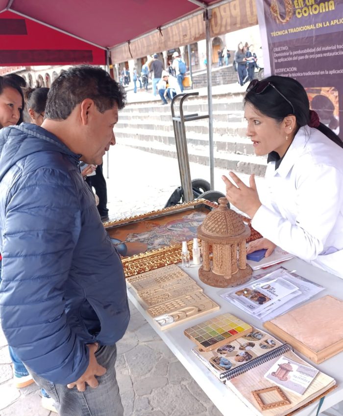 Por el Día Mundial del Folklore Universidad Nacional Diego Quispe Tito participa con arte en vivo en la Plaza de Armas